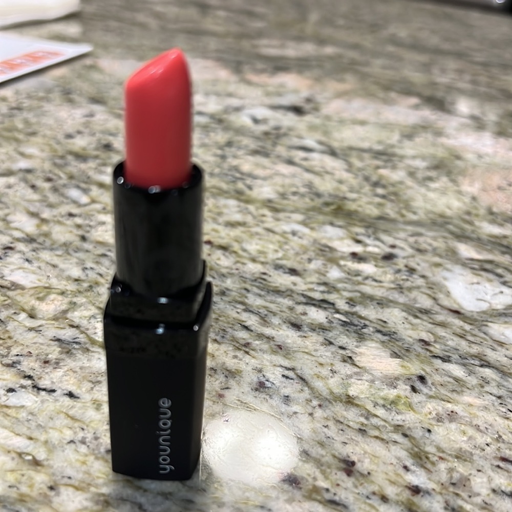 Younique Moodstruck Opulence lipstick NIB
